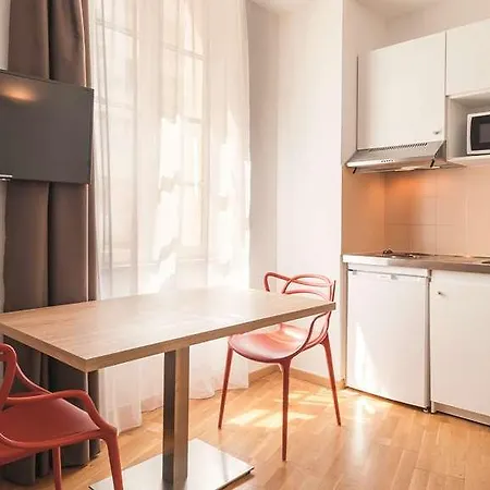 Residhotel Vieux Port Апарт-отель Марсель