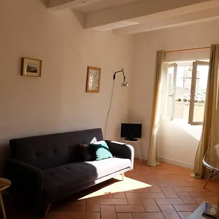 Апарт-отель Residhotel Vieux Port 3*