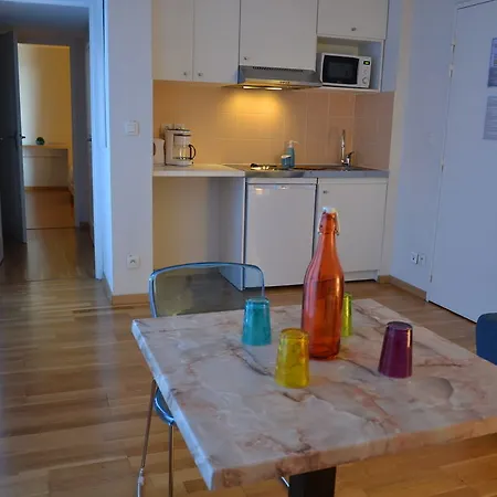 Апарт-отель Residhotel Vieux Port 3*