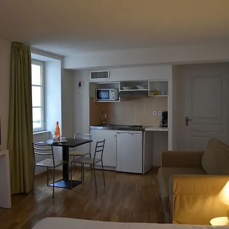 Aparthotel Residhotel Vieux Port 3*