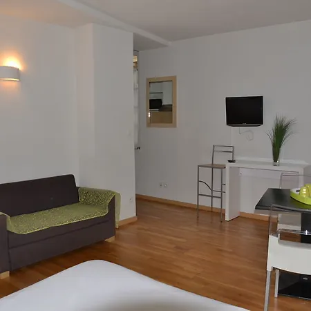 Aparthotel Residhotel Vieux Port 3*