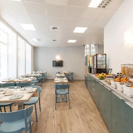 Residhotel Vieux Port 3* Марсель